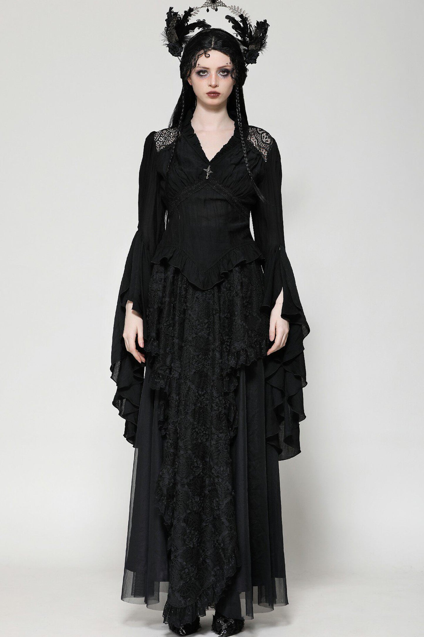 Gothic-Spitzenbluse mit ausgestellten Ärmeln