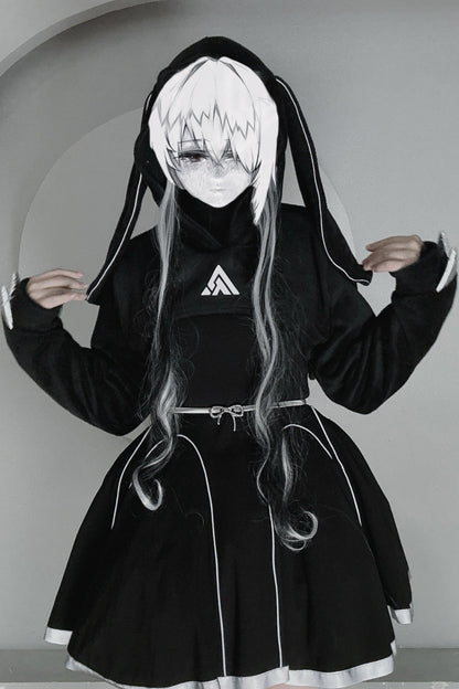 Oversize-Kapuzenoberteil mit Hasenohren und Krallen