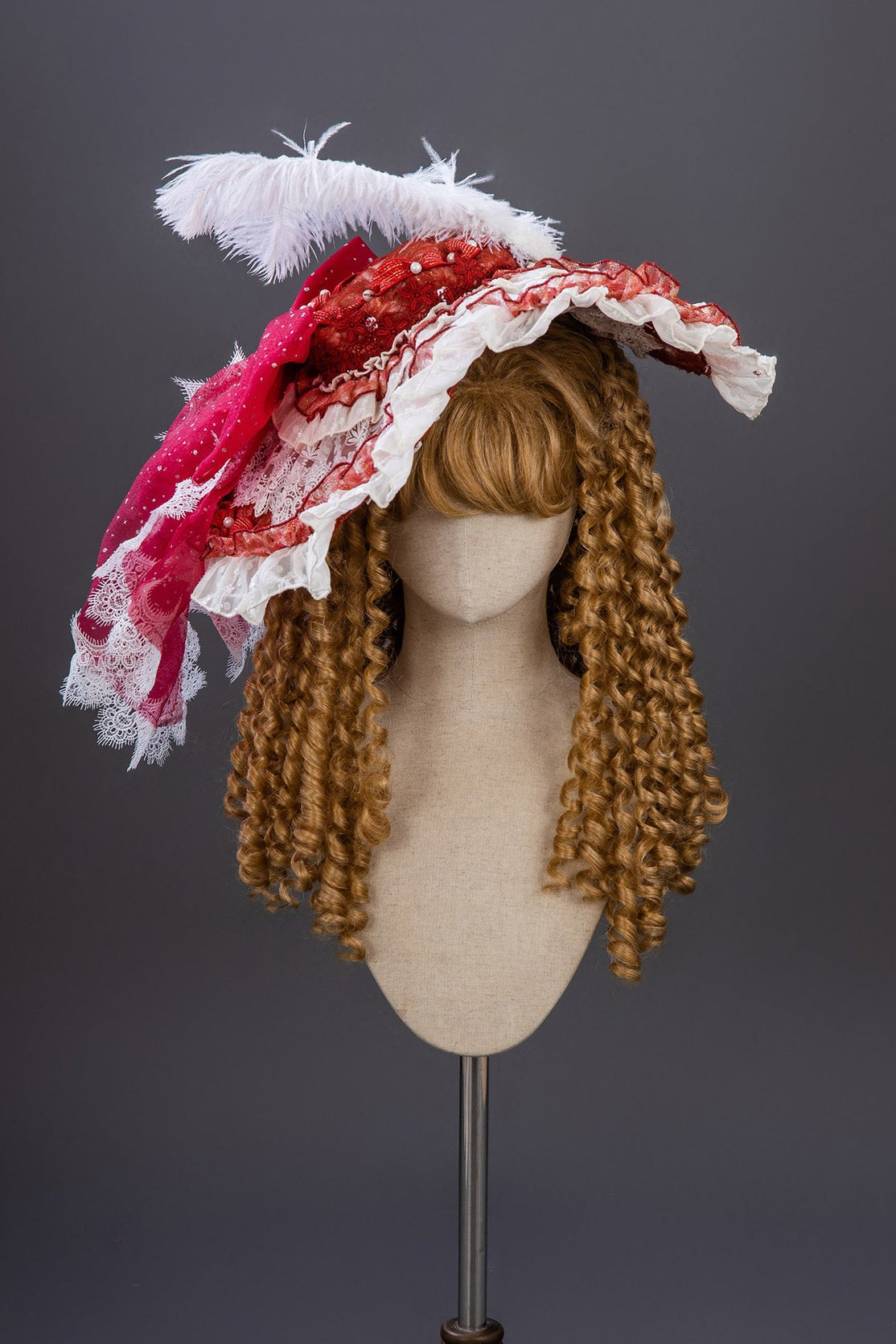 【9月10日予約締切】Red/Platinum Gold Rococo Fantasy Puff Sleeve Ribbon Tiered Princess Lolita Dress Bridal＋Full set[Op Dress + Feather Hat + Choker + Back Ribbon Train + Lace Gloves]
