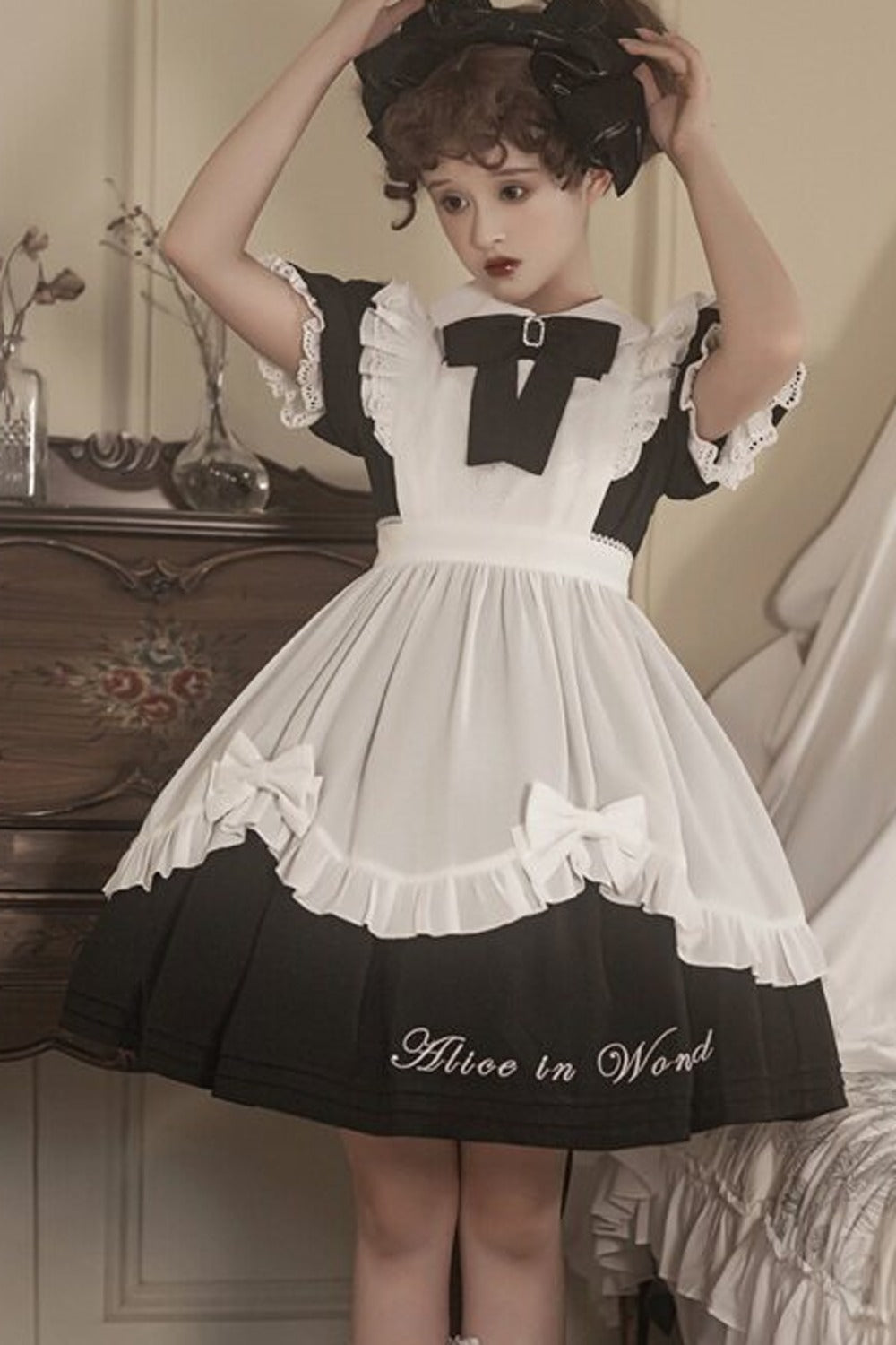 Wonderland Alice Short Sleeve One-Piece Dress
