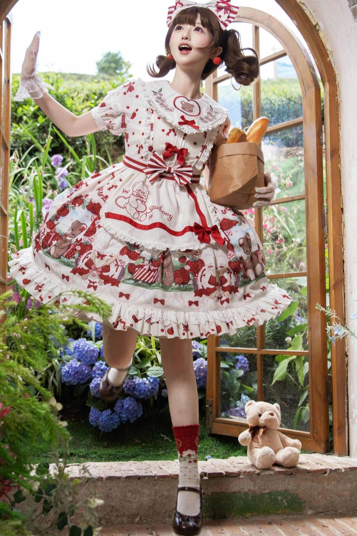 Strawberry Gift Box Lolita Print Suspender Dress Set-Up