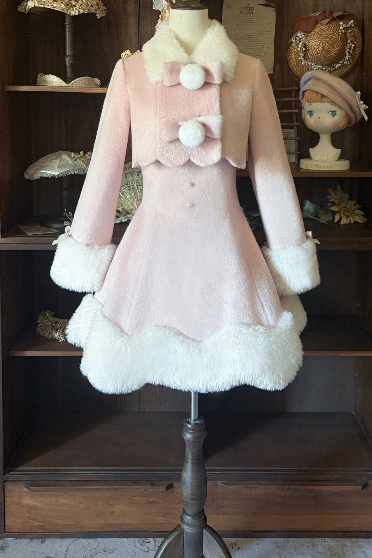 Fluffy Bow Cape and Skirt Set-Up