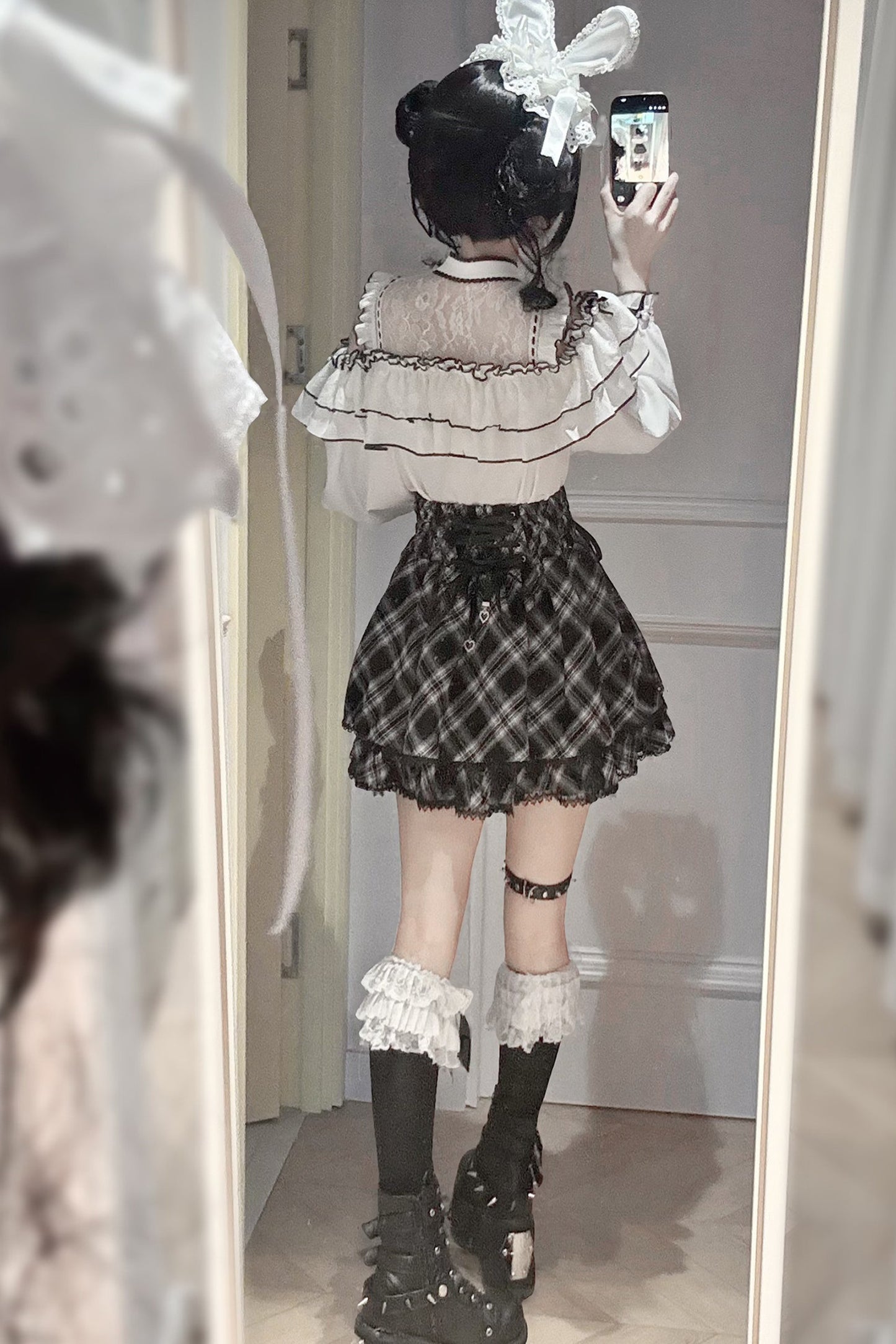 Long-Sleeved Lace Plaid Half Skirt and Top Set-Up