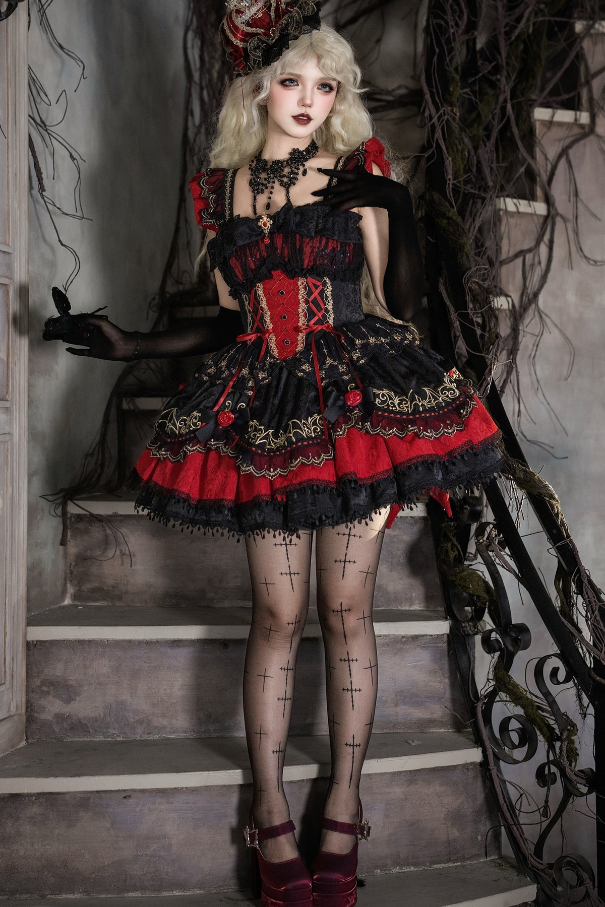 Süßes cooles Lolita-Kleid im Gothic-Stil