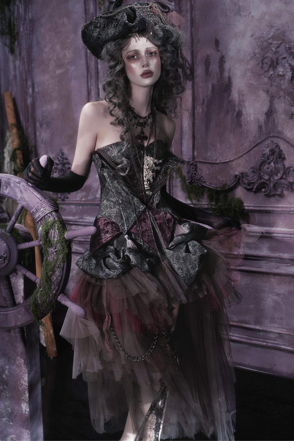 Asymmetrischer Gothic-Meshrock