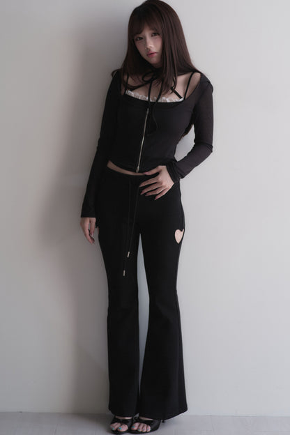 Set con top con fiocco incrociato + pantaloncini in pizzo