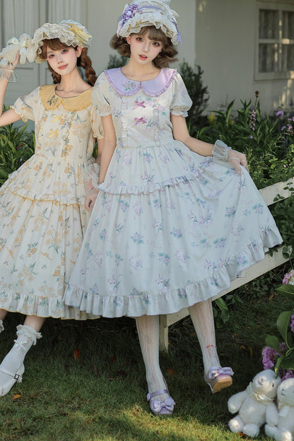 Kleid mit pastoralem Blumenprint und Bubikragen