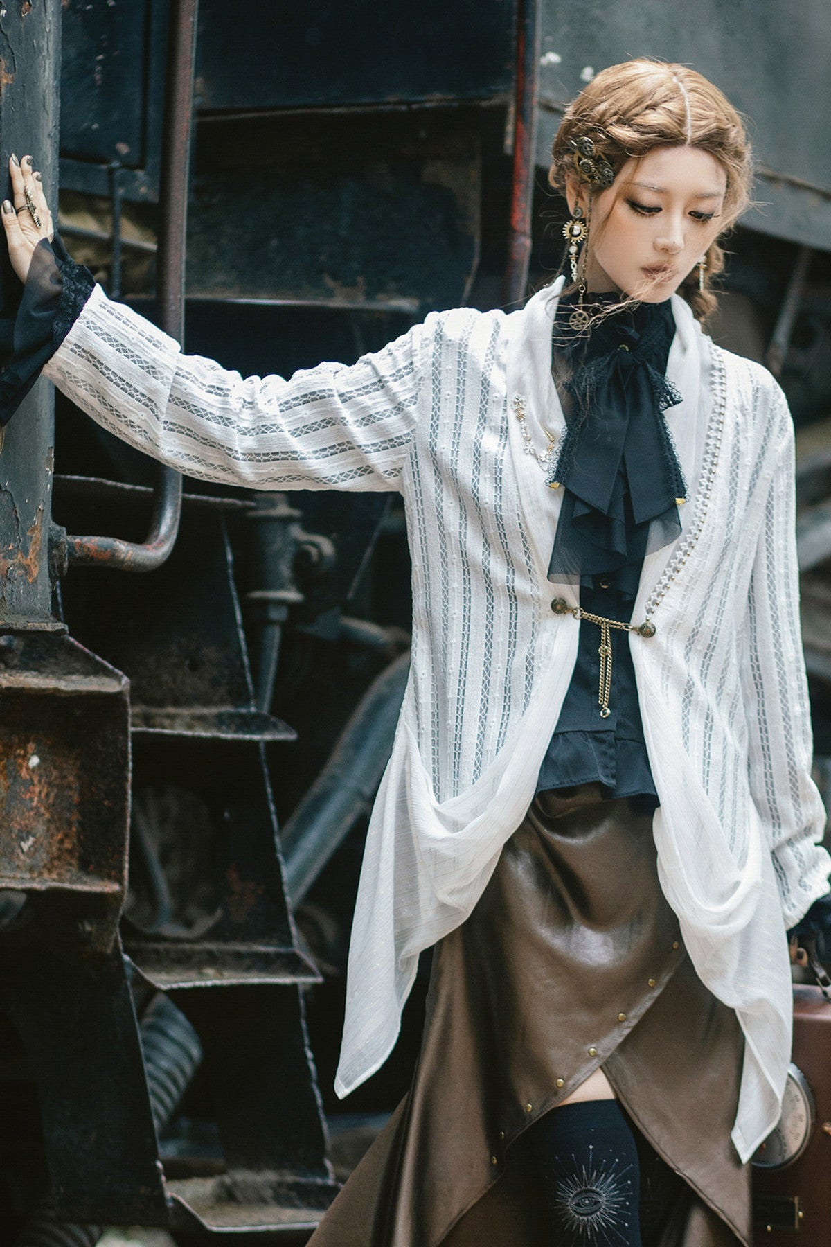Weiße Gothic-Strickjacke mit Spitze