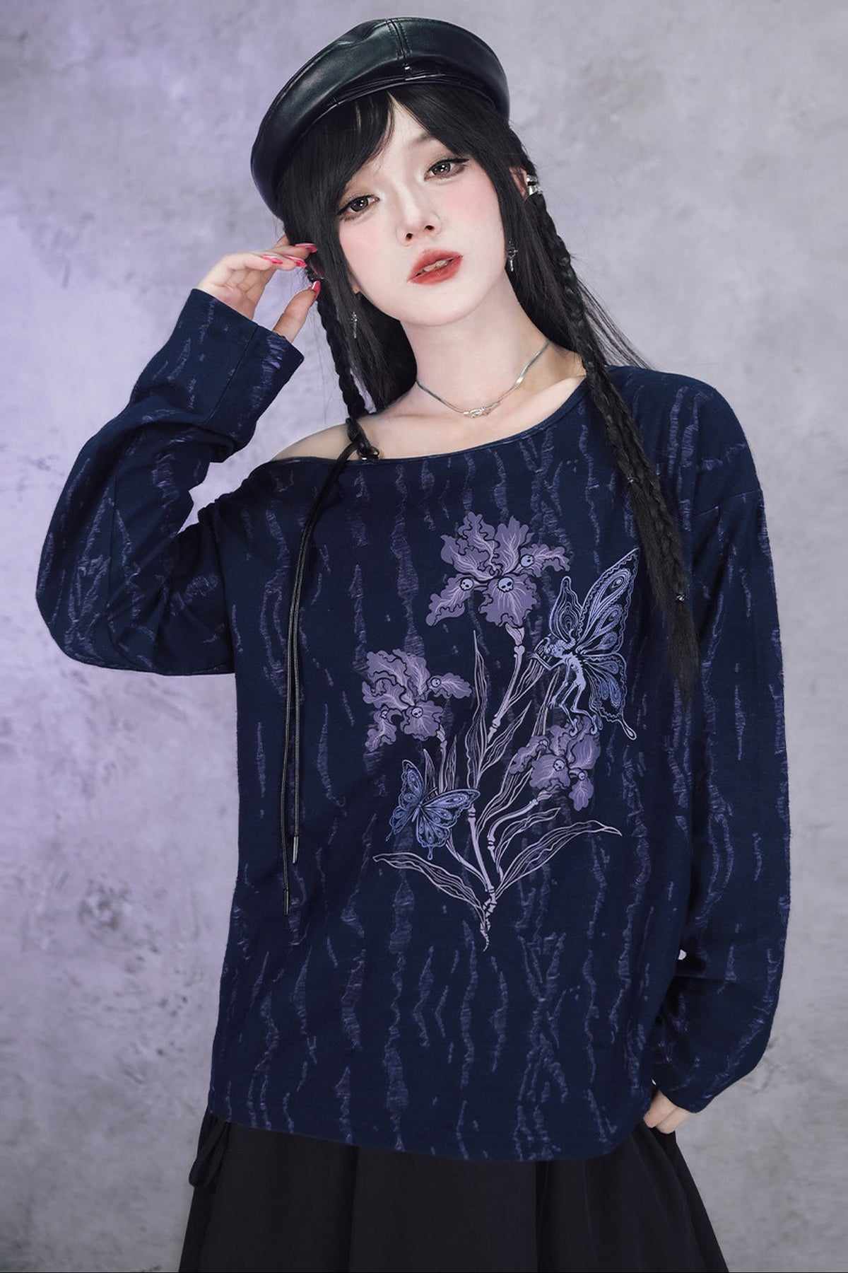 Tee-shirt épaules dénudées à manches longues et imprimé iris