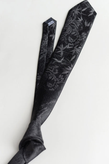 National Style Embroidered Pattern Tie