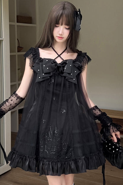 Vestido gótico con lazo de perlas y tirantes cruzados