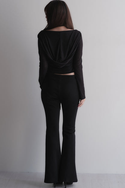 Set con top con fiocco incrociato + pantaloncini in pizzo