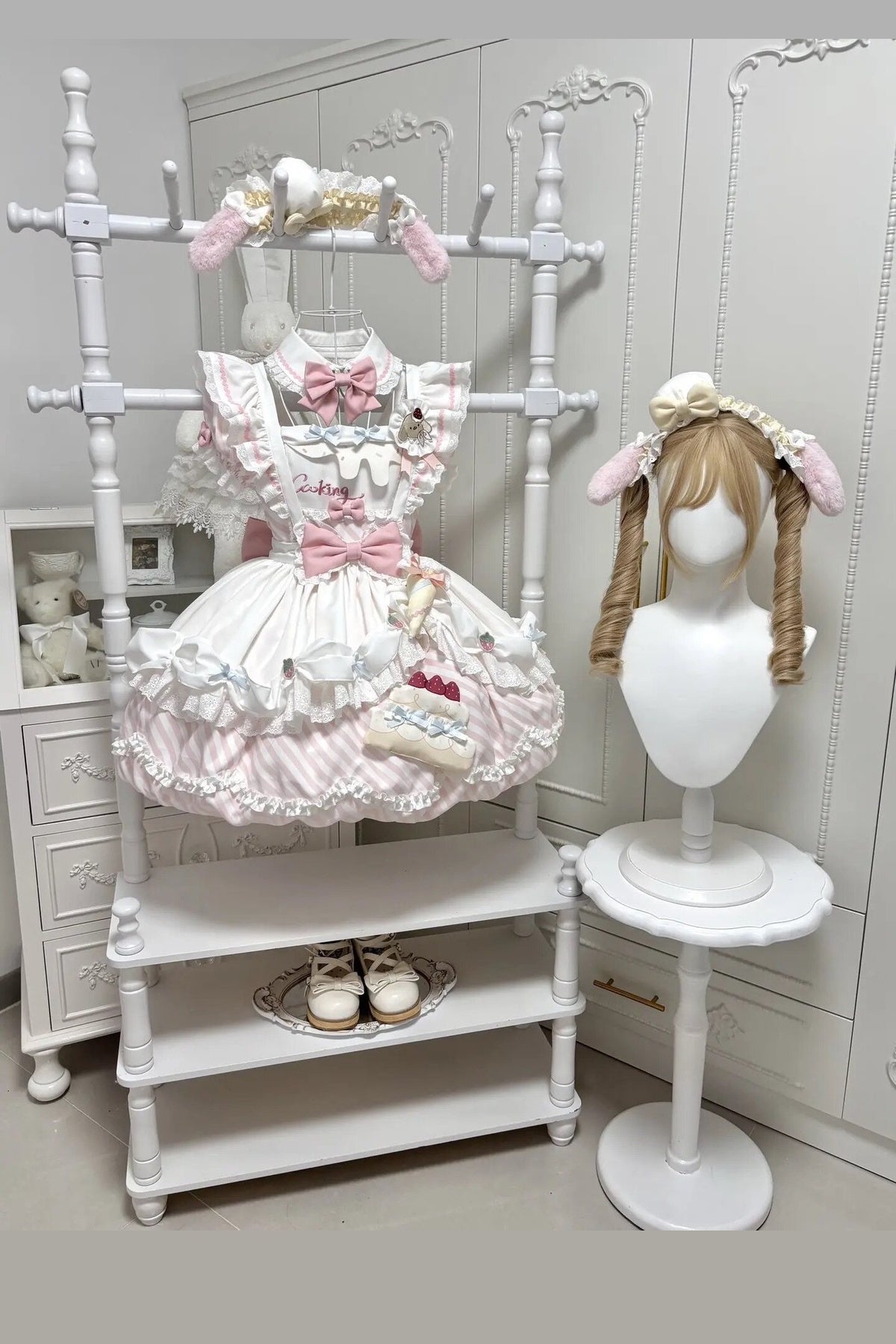 Ensemble robe Lolita à fleurs et chien