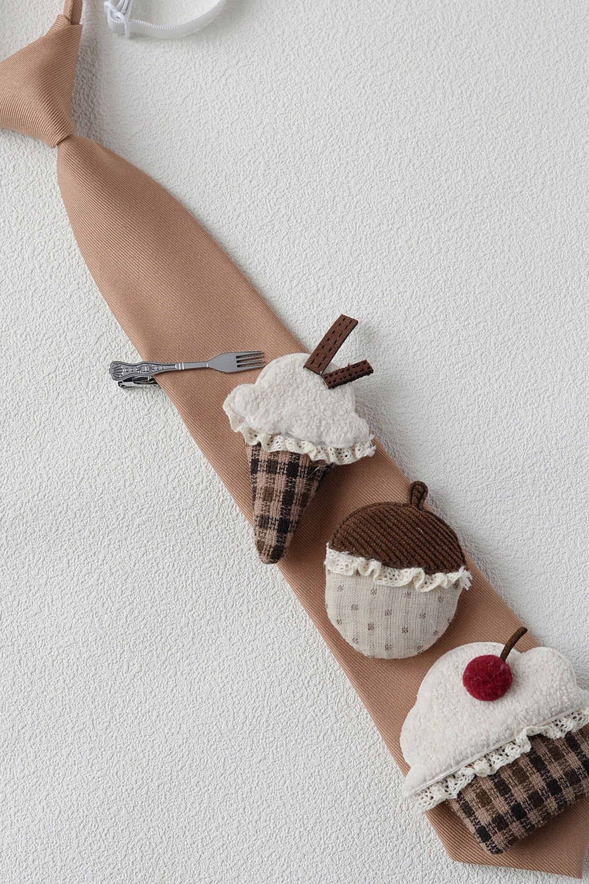 Cravate vintage en tissu Dessert