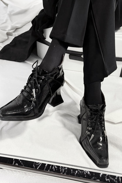 Bottines gothiques vampire à talon verre à vin