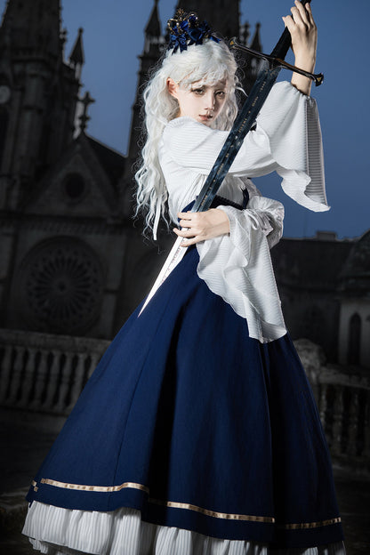Royal Academy ensemble robe longue et cape