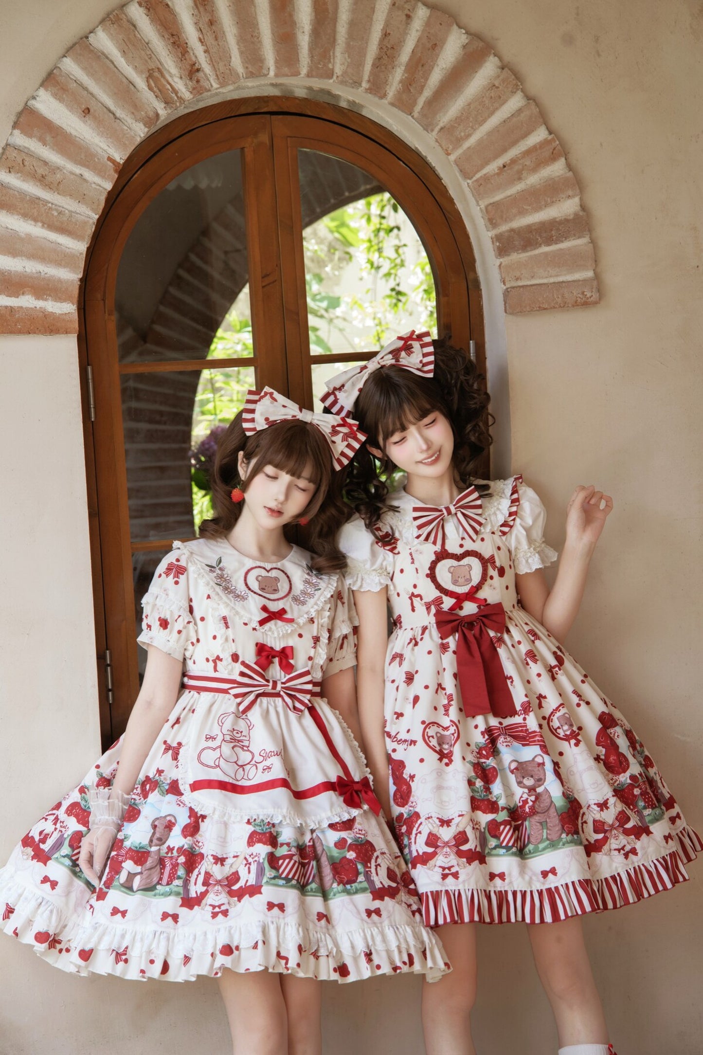 Strawberry Gift Box Lolita Print Suspender Dress Set-Up