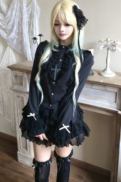 Ensemble chemise et jupe gothique noire en patchwork de dentelle avec nœud papillon