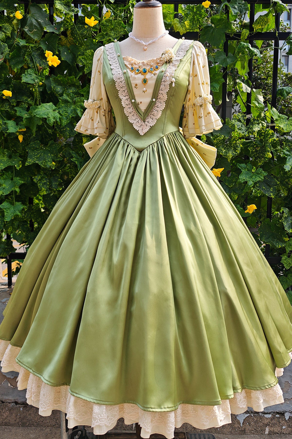 Langes Lolita-Kleid „Frühlingslied“