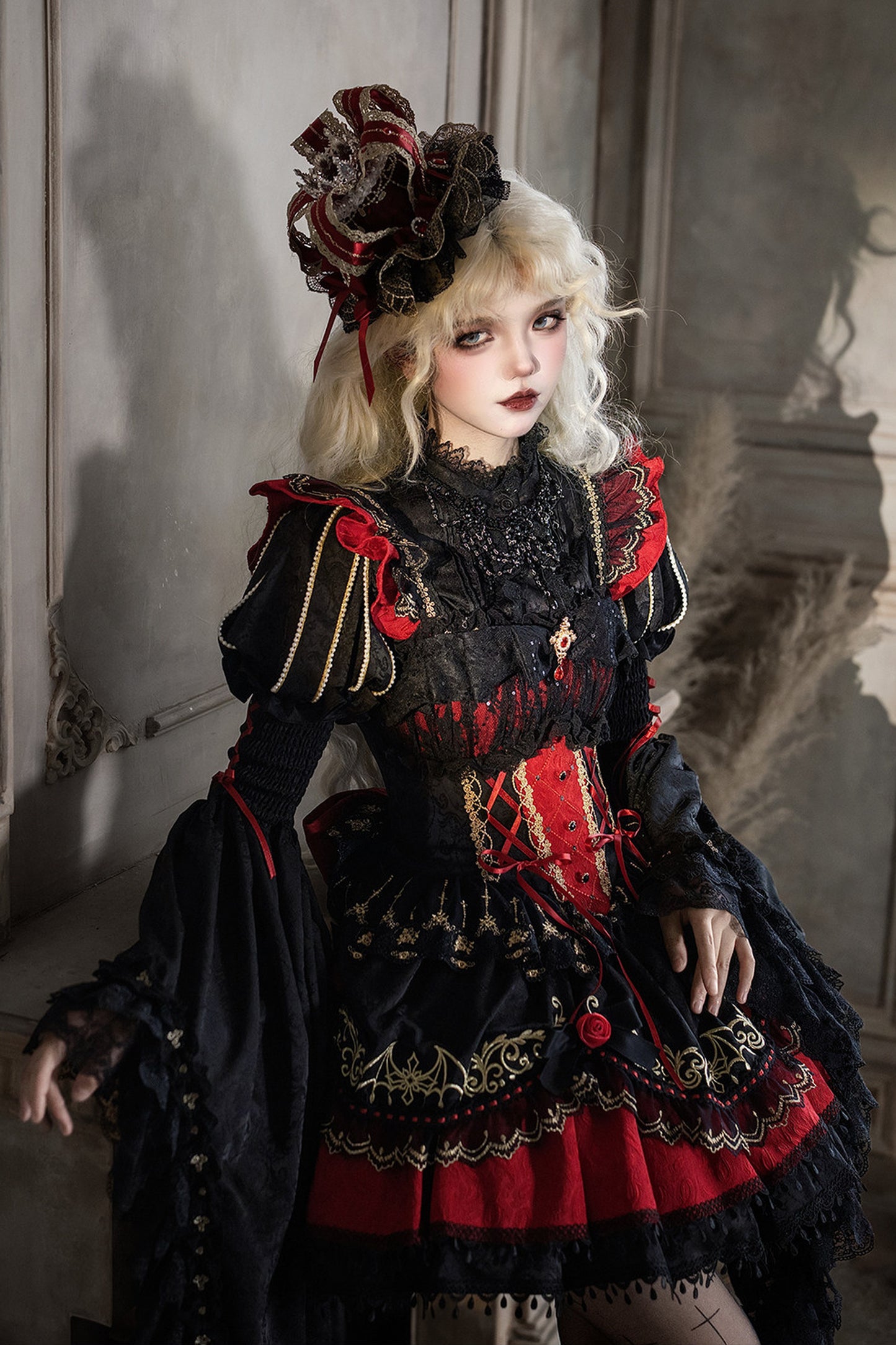 Süßes cooles Lolita-Kleid im Gothic-Stil