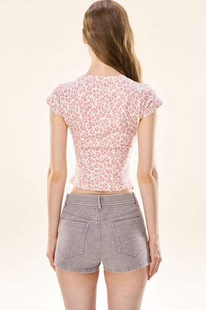 Rosa Leoparden-T-Shirt mit enger Silhouette