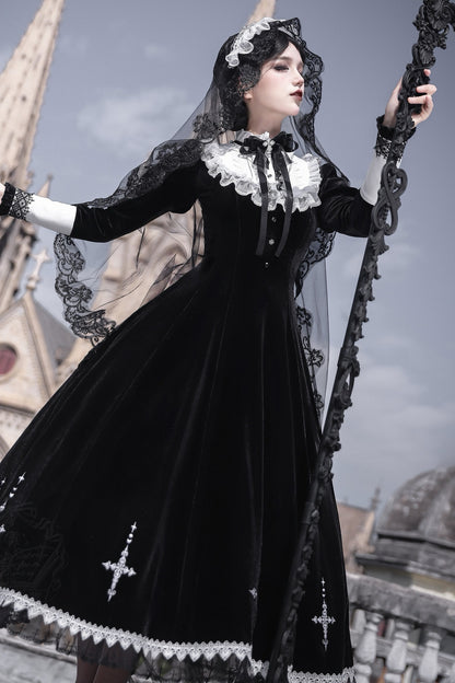 Cross-Cut Light Gothic Lolita Dress