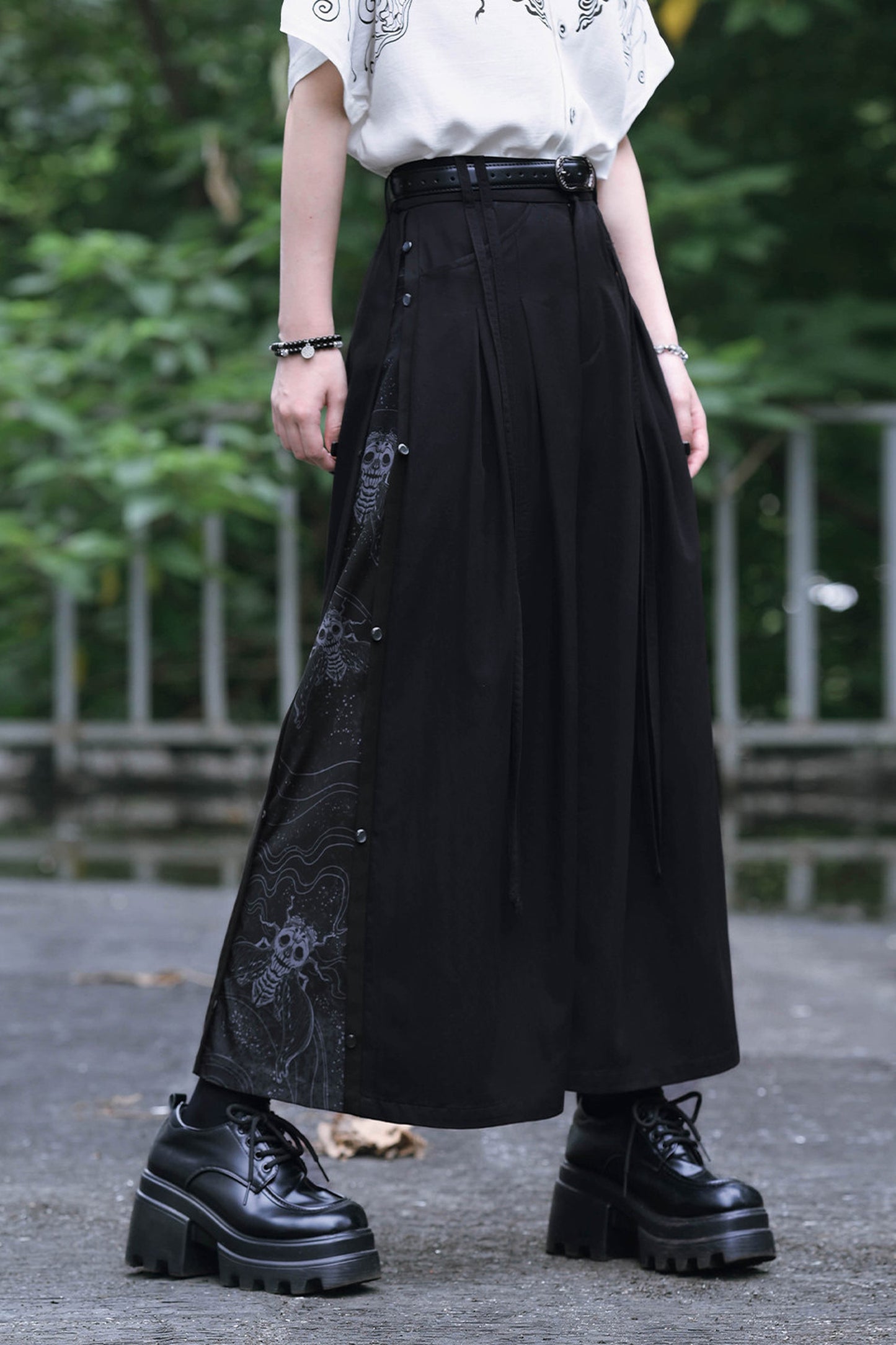 Asymmetrische weite Ghost-Hose
