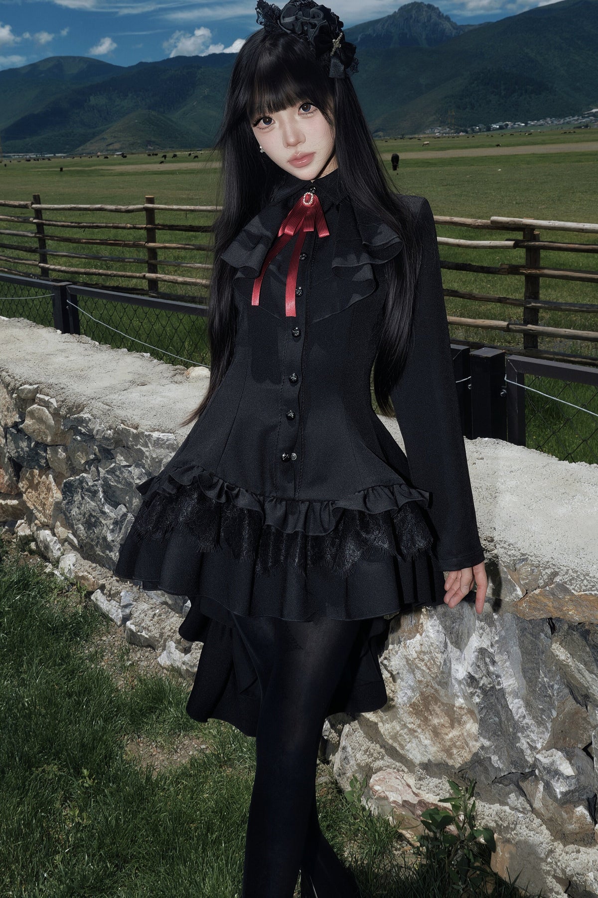 Gothic Ten-Piece Cut Lace Dress