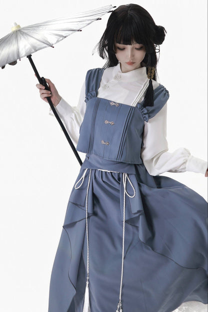 Blaues neues Set aus chinesisch inspiriertem, mehrlagigem asymmetrischem Hemd und langem Rock