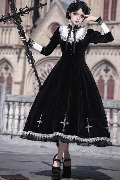 Cross-Cut Light Gothic Lolita Dress