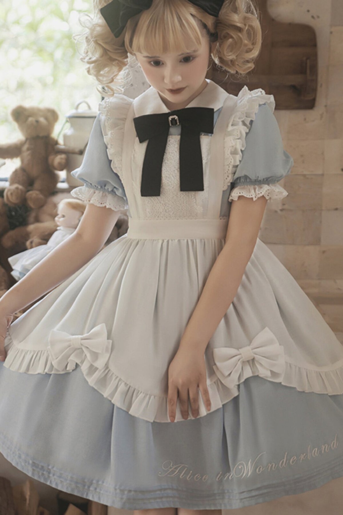 Wonderland Alice Short Sleeve One-Piece Dress