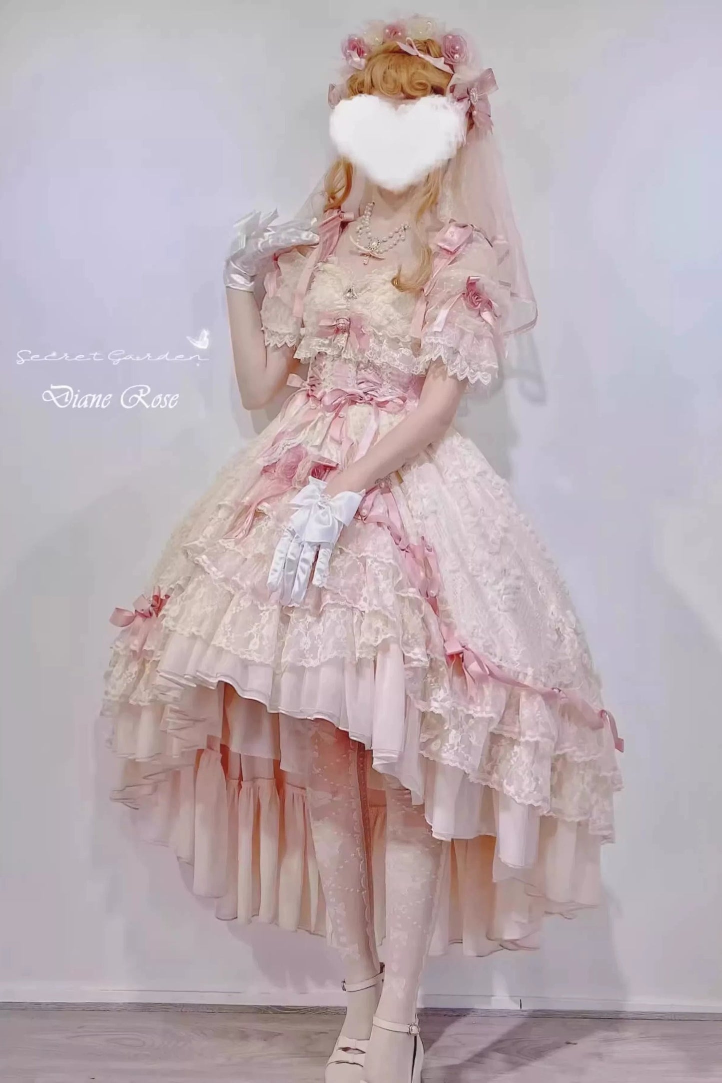 Rose-Schleifen-Gorgeous-Prinzessinnen-Lolita-Kleid