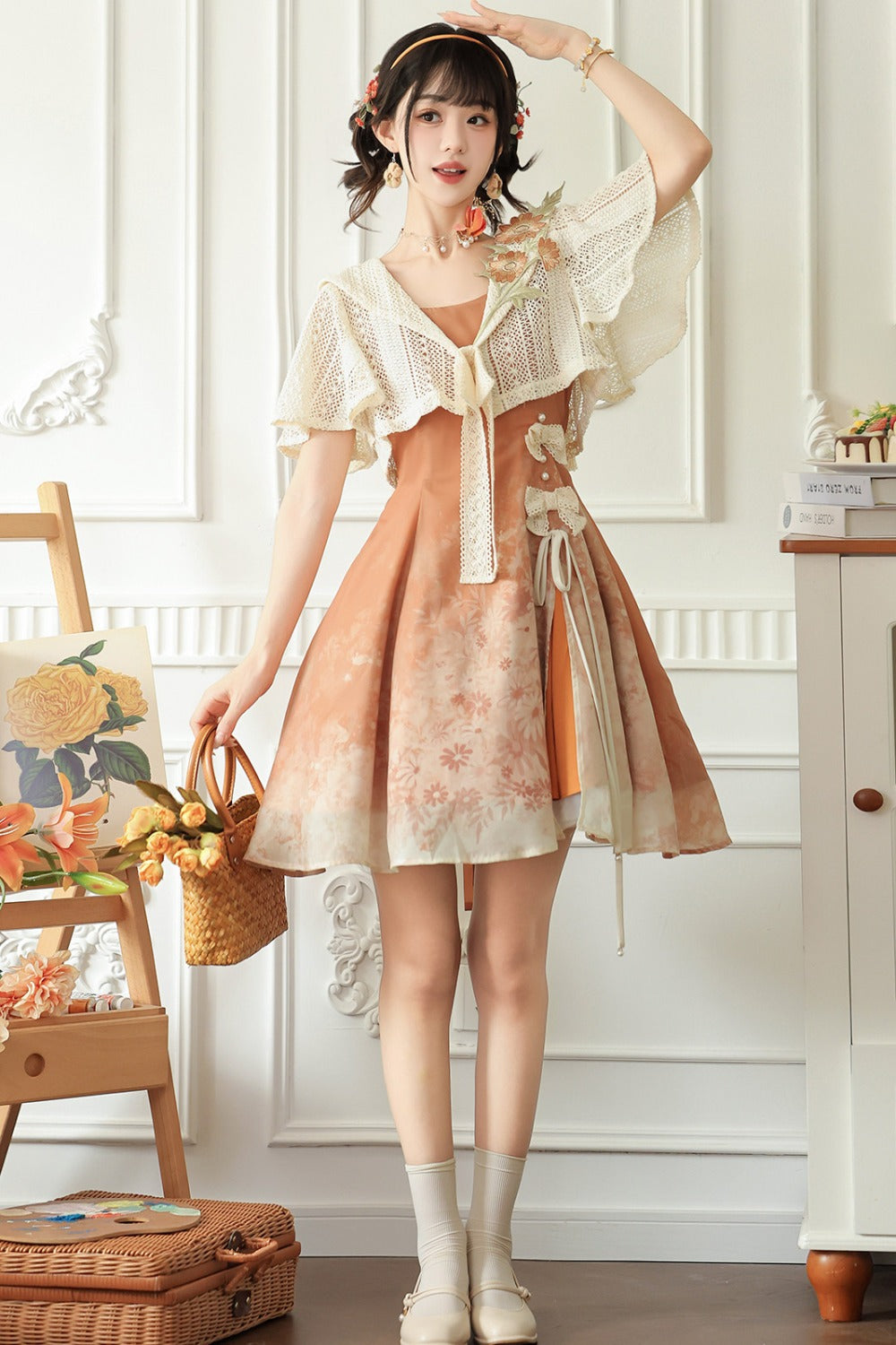 Sonnenbeschienenes Blüten-Hanfu-Kleid-und-Umhang-Set