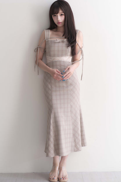 Ärmelloses Kleid im Ryousangata-Stil mit Schnürung