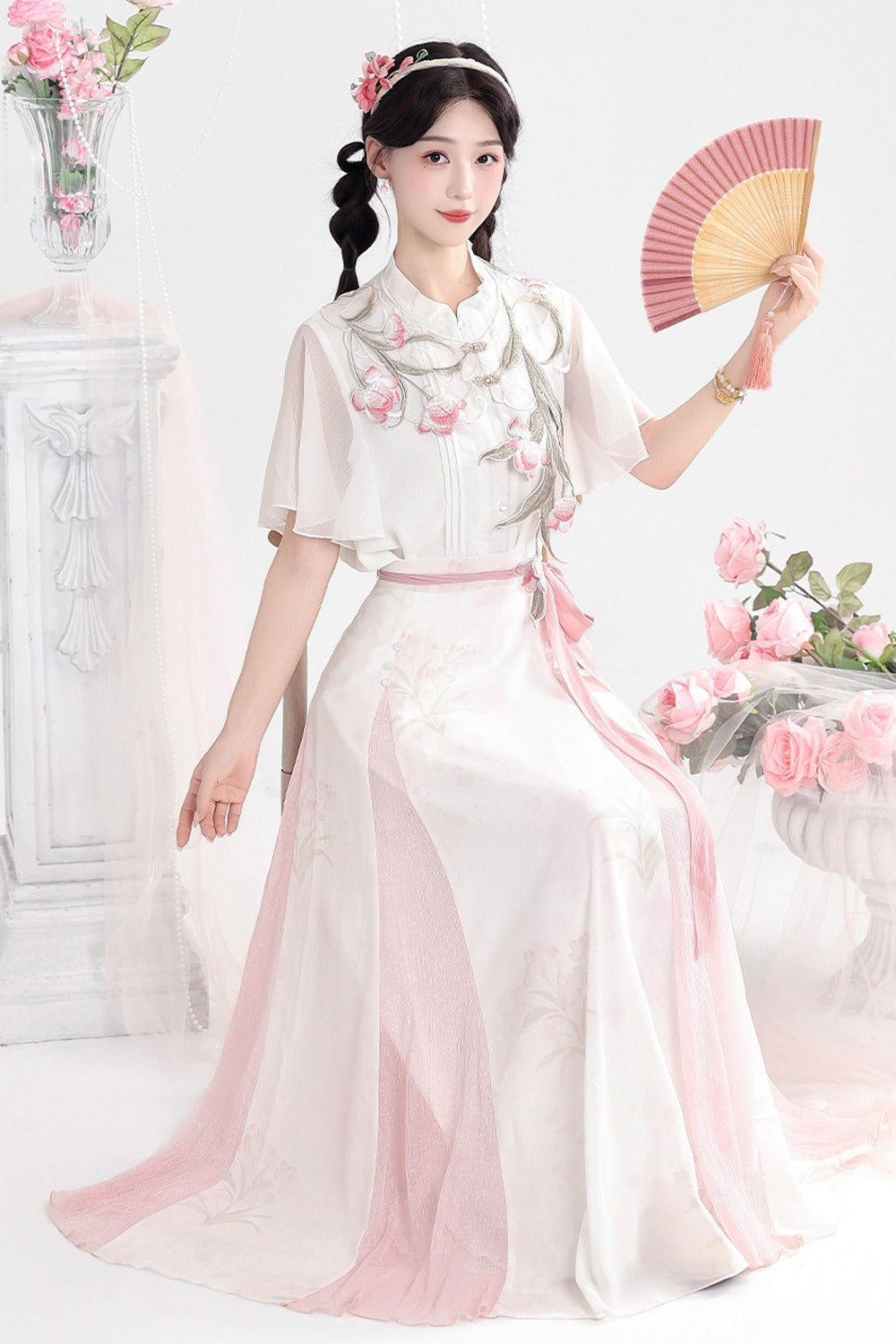 Rosa Hanfu-Hemd-und-Rock-Set mit nebligen Tulpen