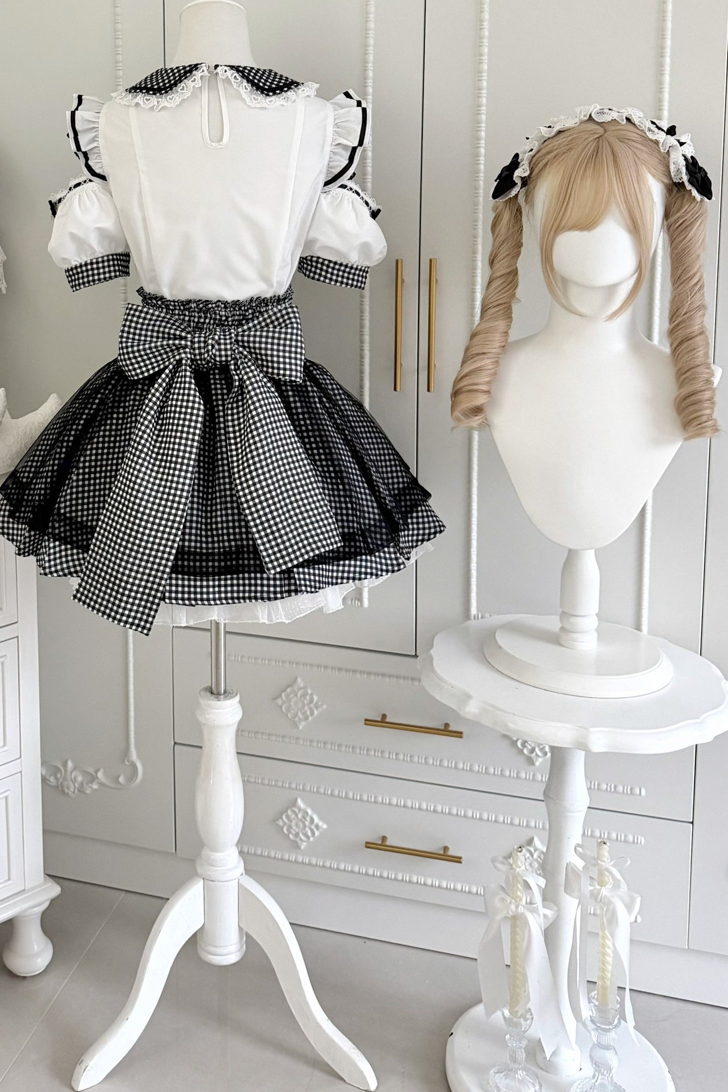 Ensemble haut à volants à carreaux style girly et minijupe à carreaux