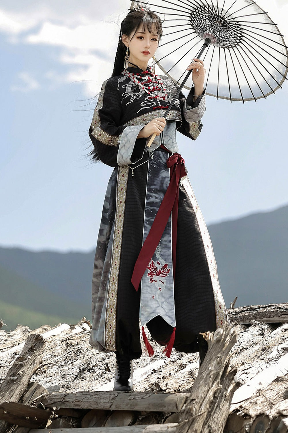 黑色武術漢服上衣與長褲套裝