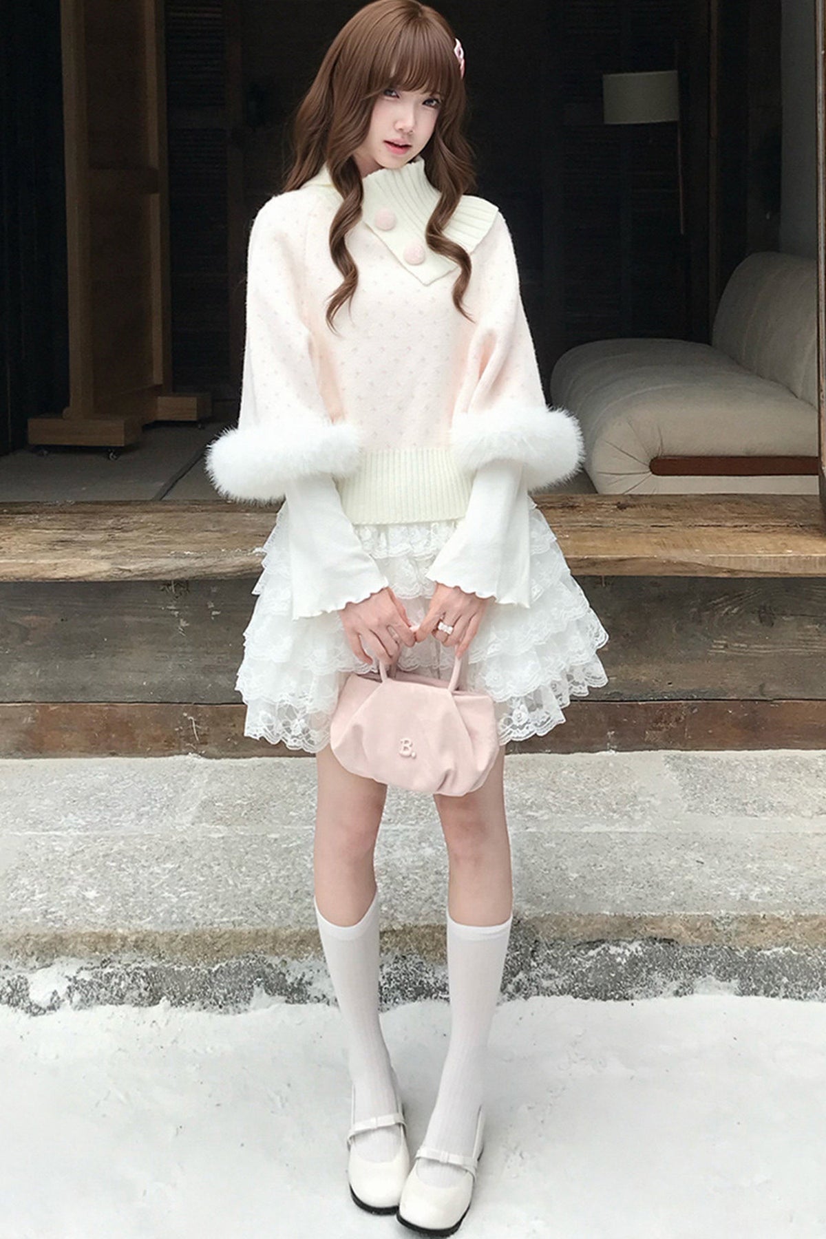 Ensemble jupe et pull cape rose en fausse fourrure