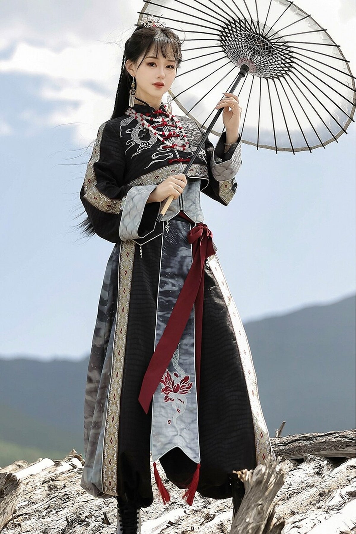 黑色武術漢服上衣與長褲套裝