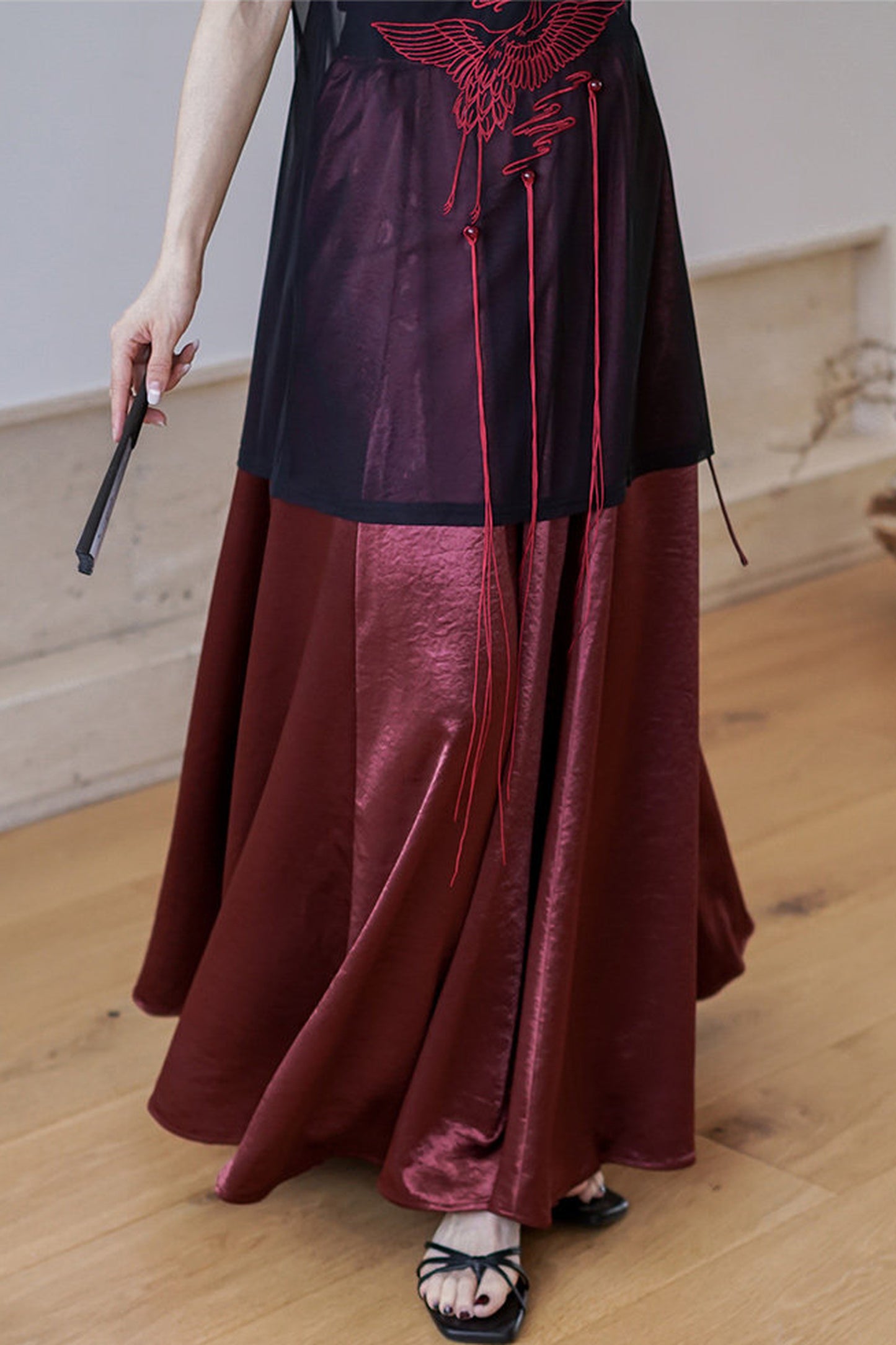 ブラック刺繍キャミソール×ロングスカートセット