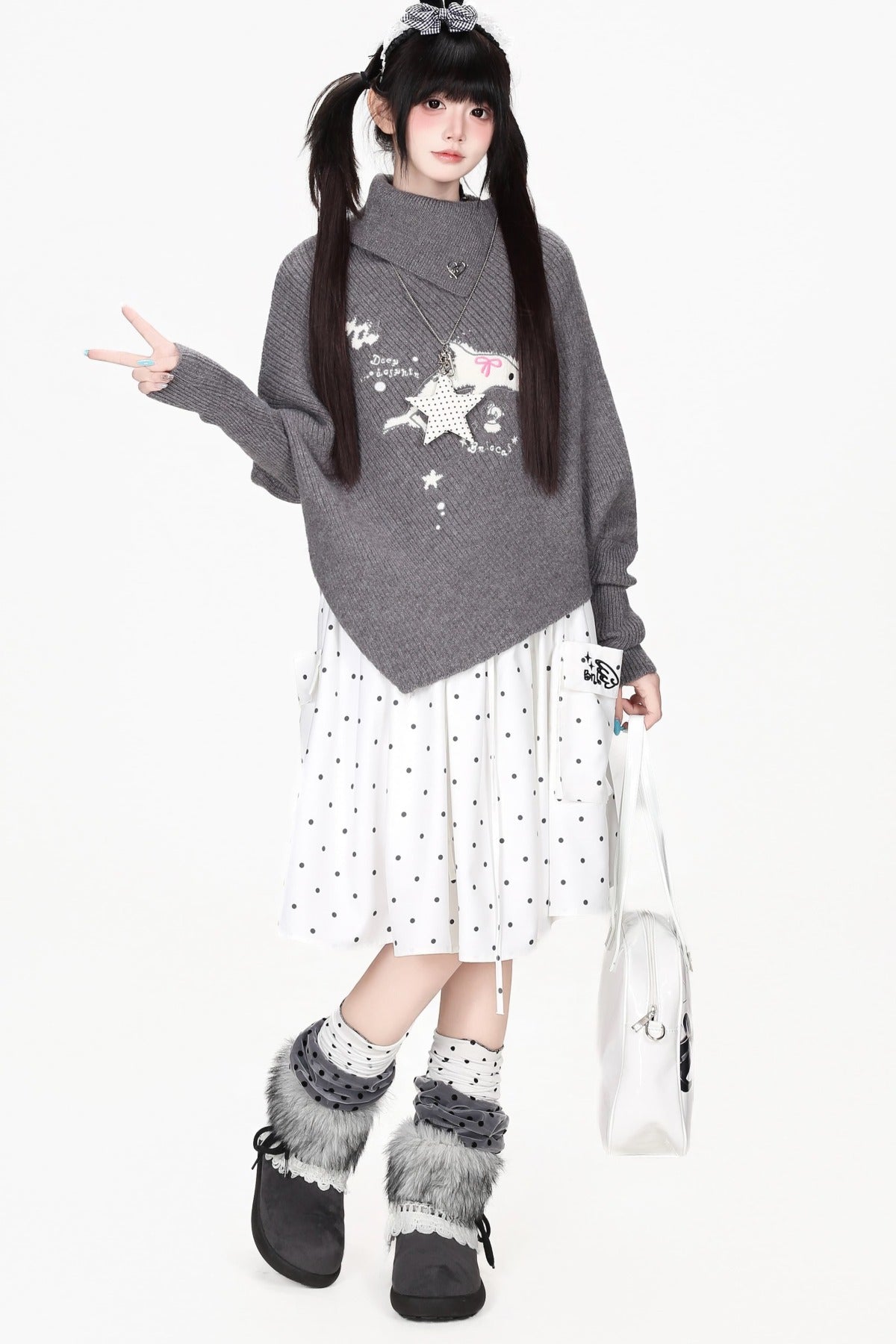 Pullover mit hohem Kragen und asymmetrischem Cape