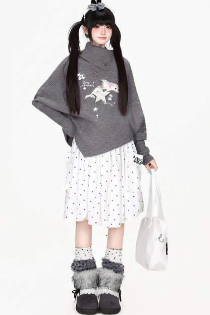 Pullover mit hohem Kragen und asymmetrischem Cape