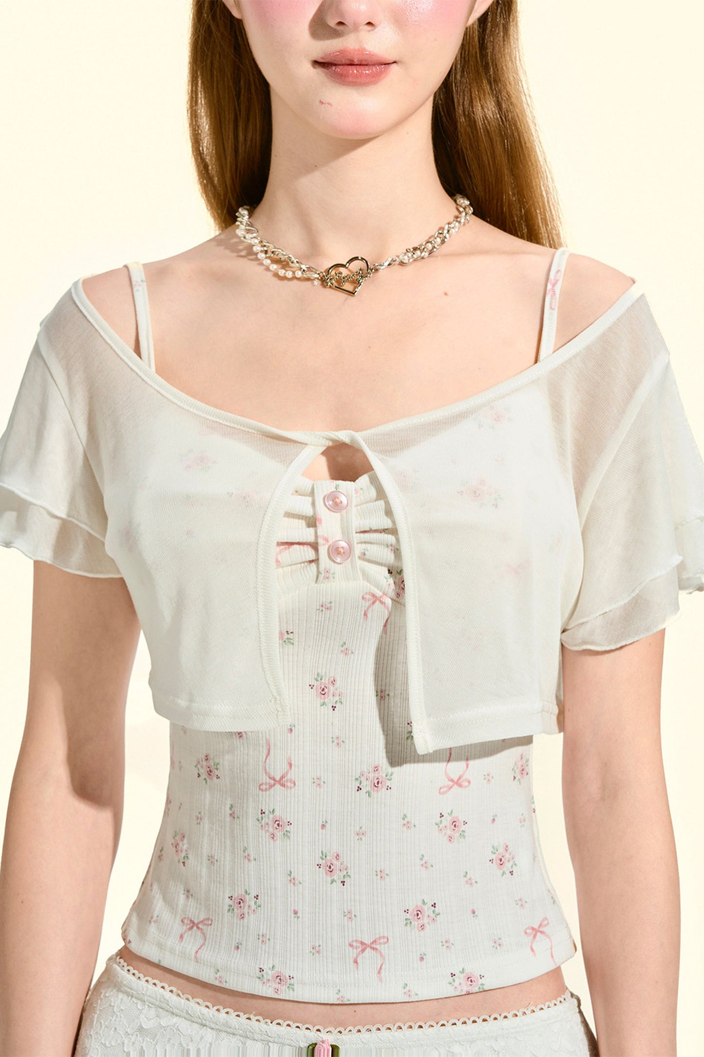 Top transparent avec caraco à fleurs
