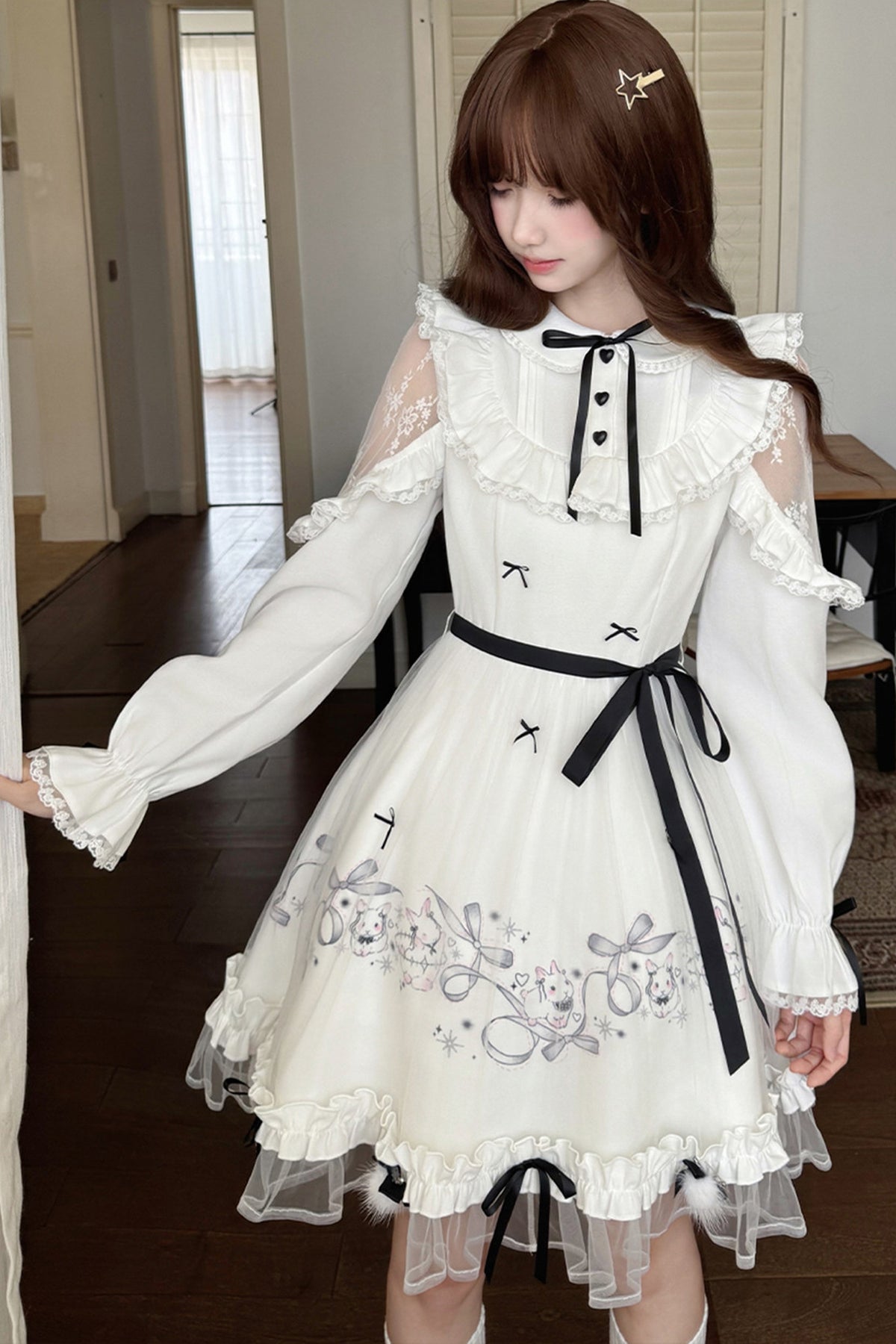 긴소매 토끼 프린트 피터팬 칼라 원피스