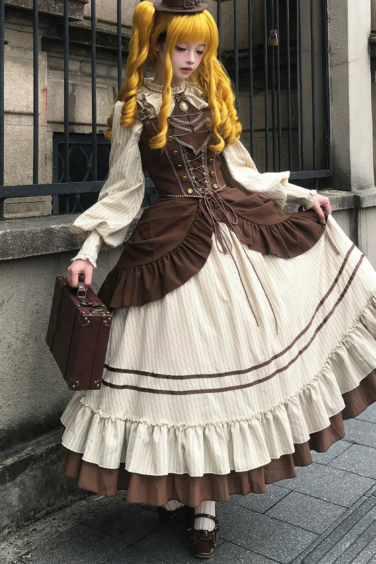 Gerüschtes Two-Way-Kleid mit Accessoire-Set