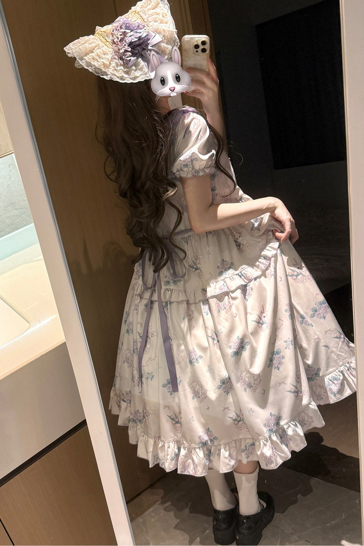 Kleid mit pastoralem Blumenprint und Bubikragen