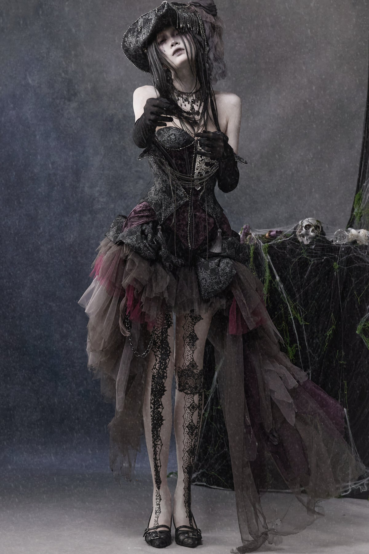 Asymmetrischer Gothic-Meshrock