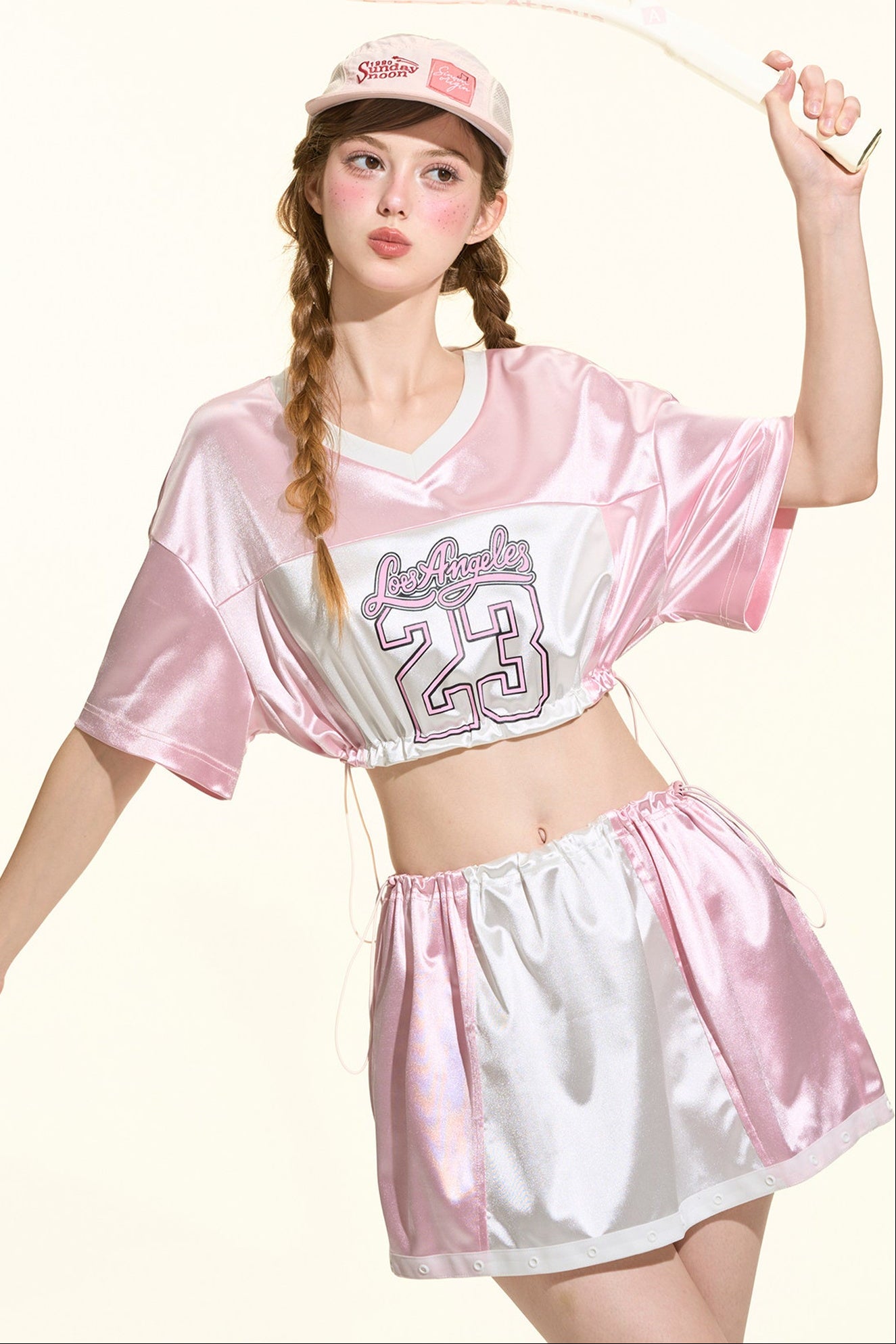 ピンクサテンスポーツTシャツ