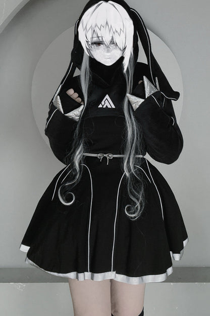 Oversize-Kapuzenoberteil mit Hasenohren und Krallen