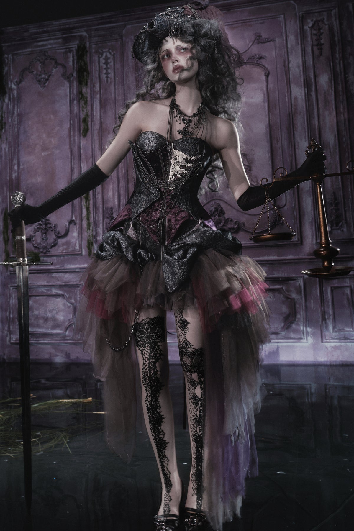 Asymmetrischer Gothic-Meshrock